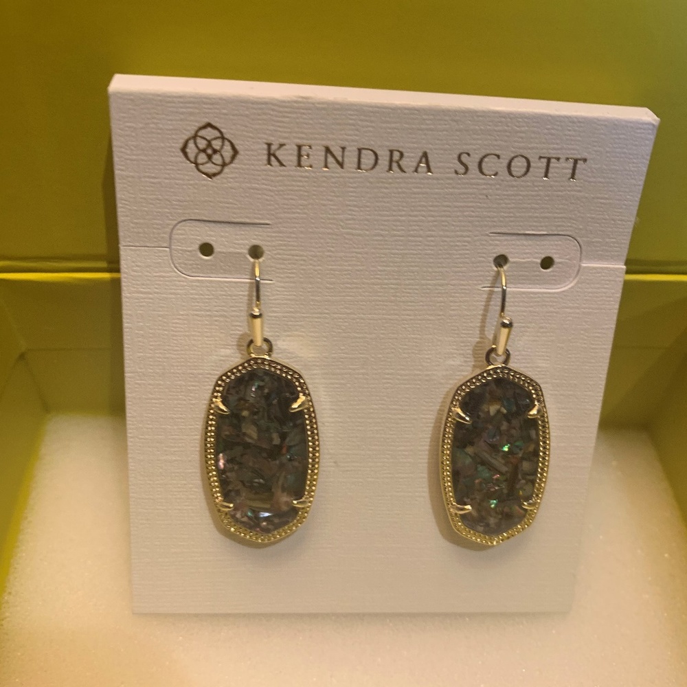 VERY RARE NWT Kendra Scott Dani Earrings